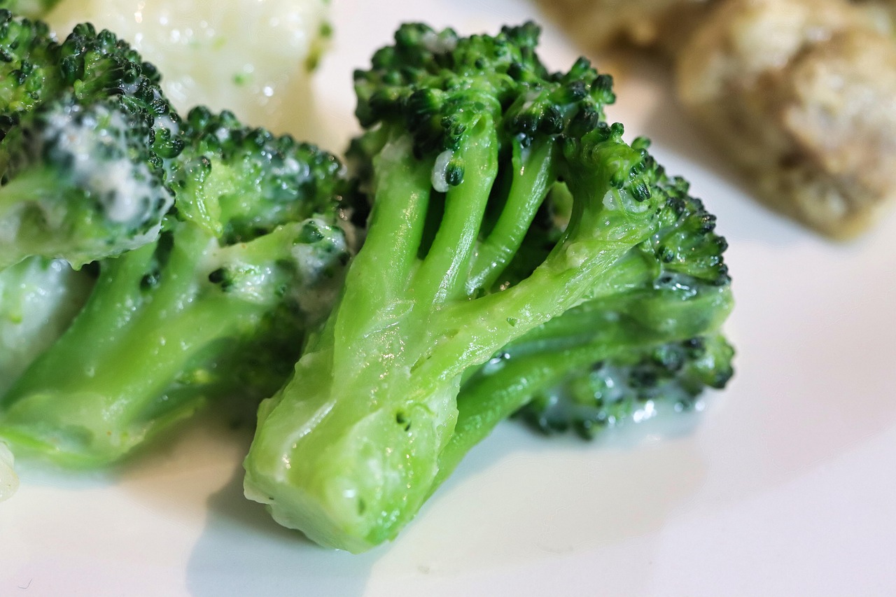 Broccoli in padella cotti senza odore, con il trucco della nonna per una cottura perfetta.